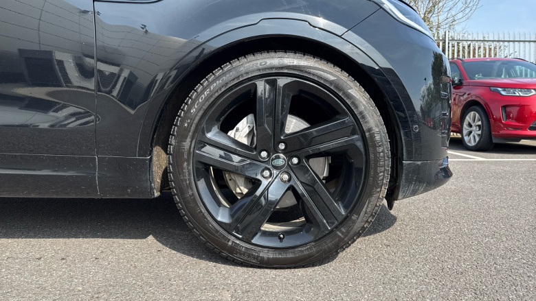 Land Rover Discovery 3.0 D300 Dynamic SE 5dr Auto Diesel Station Wagon